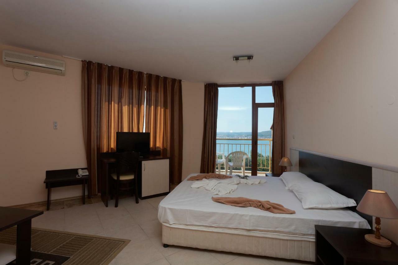 Vemara Club Hotel And Villas - Free Parking And Free Beach Access Byala  Dış mekan fotoğraf