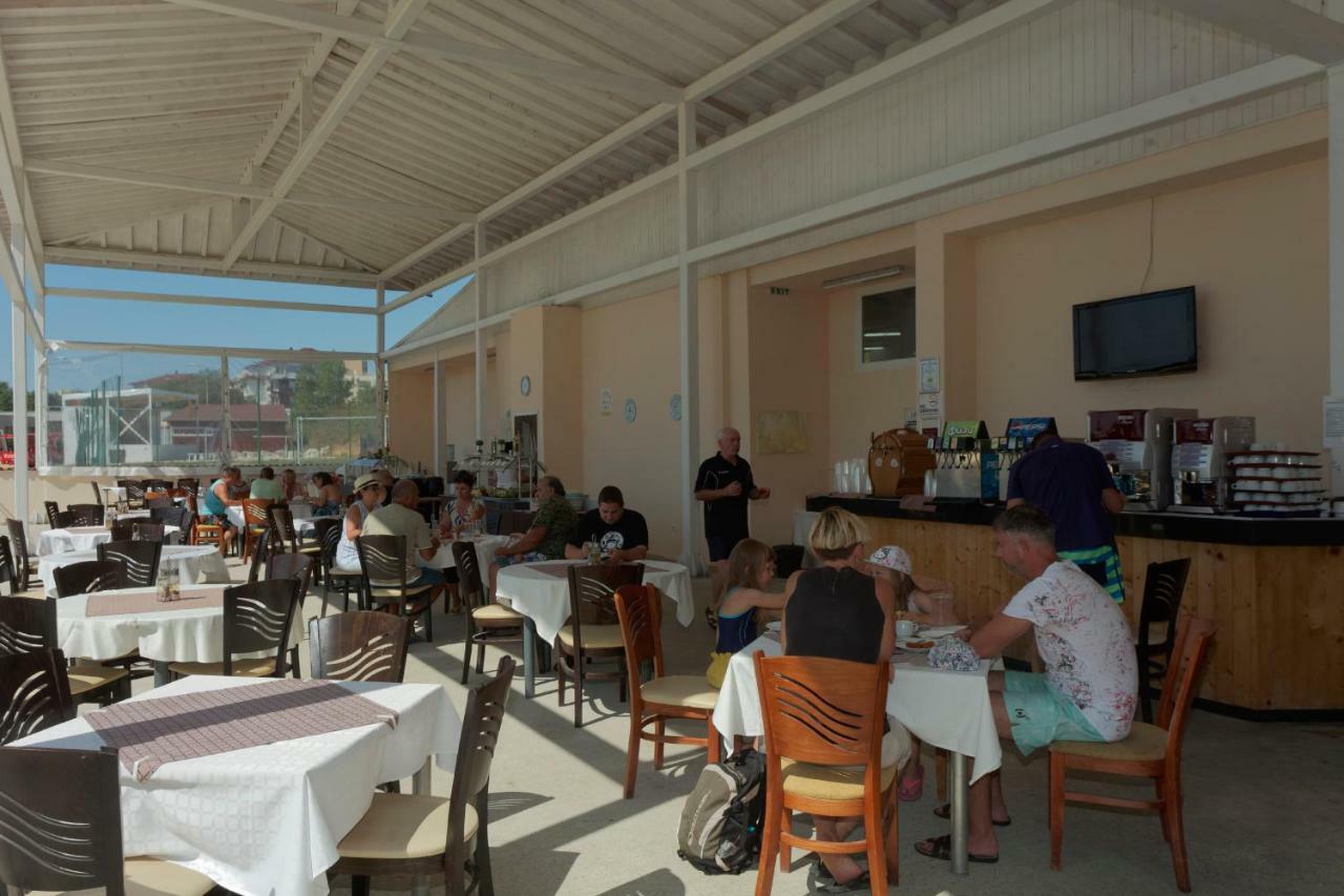 Vemara Club Hotel And Villas - Free Parking And Free Beach Access Byala  Dış mekan fotoğraf