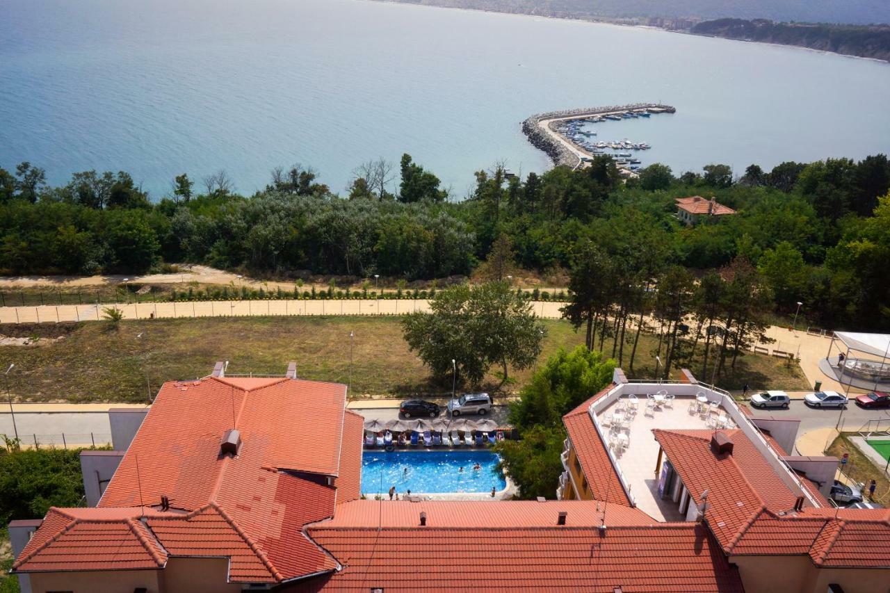 Vemara Club Hotel And Villas - Free Parking And Free Beach Access Byala  Dış mekan fotoğraf