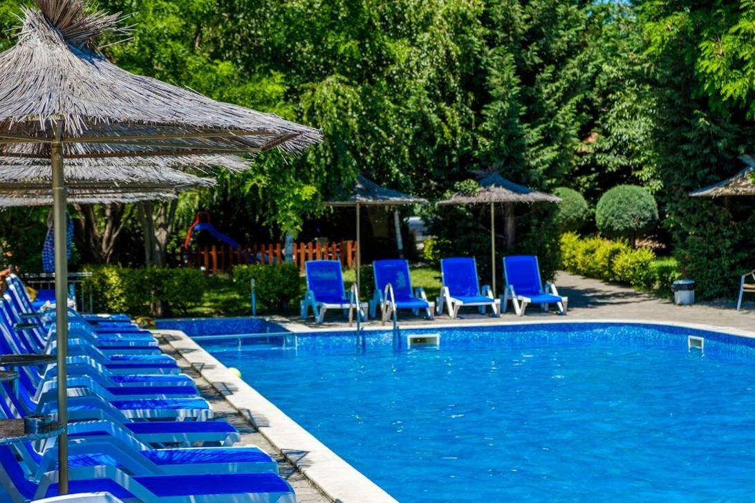 Vemara Club Hotel And Villas - Free Parking And Free Beach Access Byala  Dış mekan fotoğraf